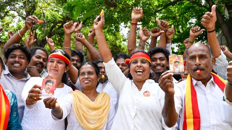 तमिलनाडु चुनाव के रुझानों में विजय की टीवीके का जलवा, कोलाथुर में सीएम स्टालिन पीछे; बड़े उलटफेर के संकेत