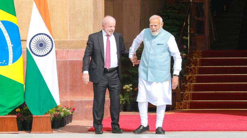राष्ट्रपति भवन में लूला का औपचारिक स्वागत, पीएम मोदी के साथ हैदराबाद राष्ट्रपति भवन में लूला का औपचारिक स्वागत, पीएम मोदी के साथ हैदराबाद