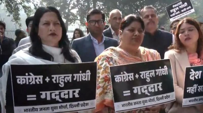 एआई इम्पैक्ट समिट में यूथ कांग्रेस के प्रदर्शन को लेकर भाजपा ने कांग्रेस मुख्यालय के बाहर किया विरोध प्रदर्शन एआई इम्पैक्ट समिट में यूथ कांग्रेस के प्रदर्शन को लेकर भाजपा ने कांग्रेस मुख्यालय के बाहर किया विरोध प्रदर्शन