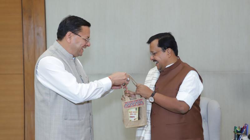 नितिन नवीन और पुष्कर सिंह धामी की मुलाकात में घुली शहद की मिठास, समसामयिक मुद्दों पर की चर्चा नितिन नवीन और पुष्कर सिंह धामी की मुलाकात में घुली शहद की मिठास, समसामयिक मुद्दों पर की चर्चा