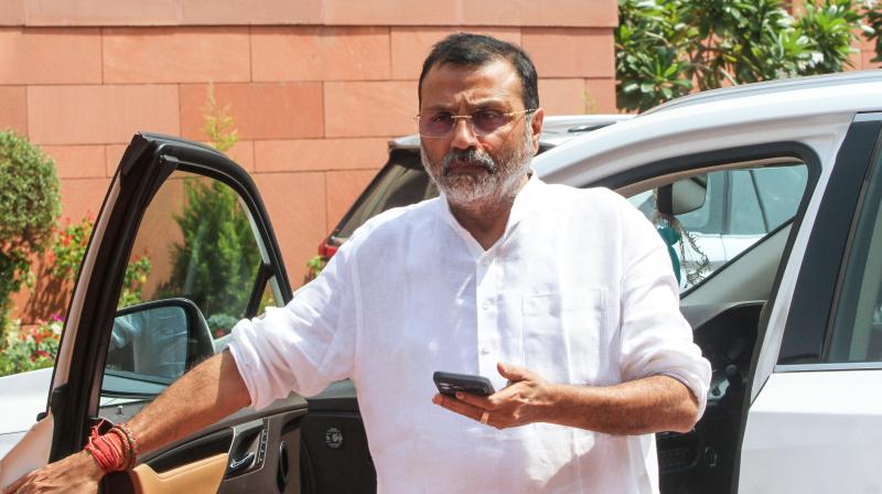 निशिकांत दुबे का कांग्रेस पर हमला, बोले-धारा 370 के विरोध में डॉ. निशिकांत दुबे का कांग्रेस पर हमला, बोले-धारा 370 के विरोध में डॉ.