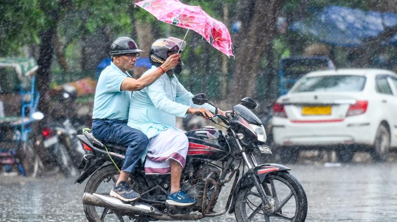 नोएडा: मौसम विभाग के मुताबिक में आज भी होगी बारिश, दो दिनों में ही नोएडा: मौसम विभाग के मुताबिक में आज भी होगी बारिश, दो दिनों में ही