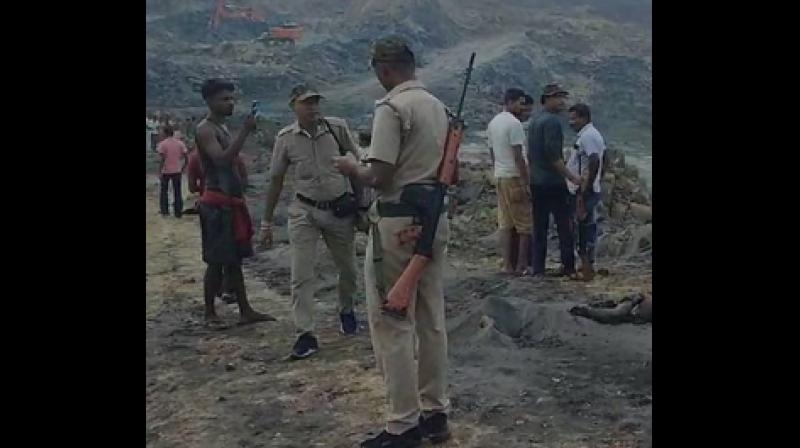 पश्चिम बंगाल के आसनसोल में कोयला खदान विस्फोट में एक की मौत, 40 घायल पश्चिम बंगाल के आसनसोल में कोयला खदान विस्फोट में एक की मौत, 40 घायल