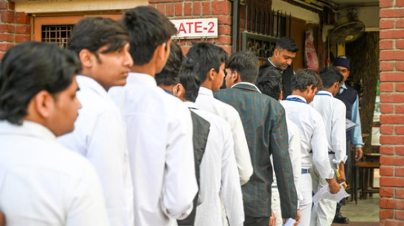 राजस्थान नीट पेपर लीक: पिता ने पेपर के लिए 10 लाख रुपए दिए, बेटे को राजस्थान नीट पेपर लीक: पिता ने पेपर के लिए 10 लाख रुपए दिए, बेटे को