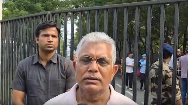 अभिषेक बनर्जी के खिलाफ एफआईआर पर मंत्री दिलीप घोष का जवाब, बोले- अभिषेक बनर्जी के खिलाफ एफआईआर पर मंत्री दिलीप घोष का जवाब, बोले-
