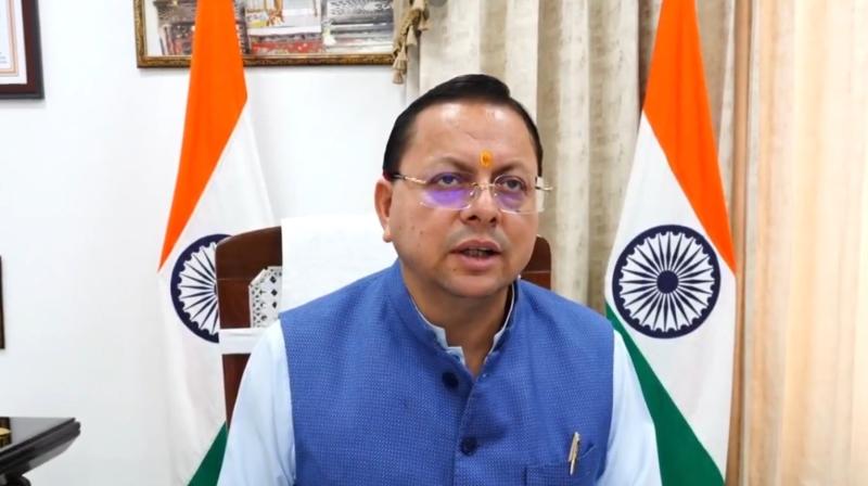 सीबीएसई 12वीं में उत्तराखंड टॉपर बनीं अरीना रघुवंशी से मुख्यमंत्री सीबीएसई 12वीं में उत्तराखंड टॉपर बनीं अरीना रघुवंशी से मुख्यमंत्री