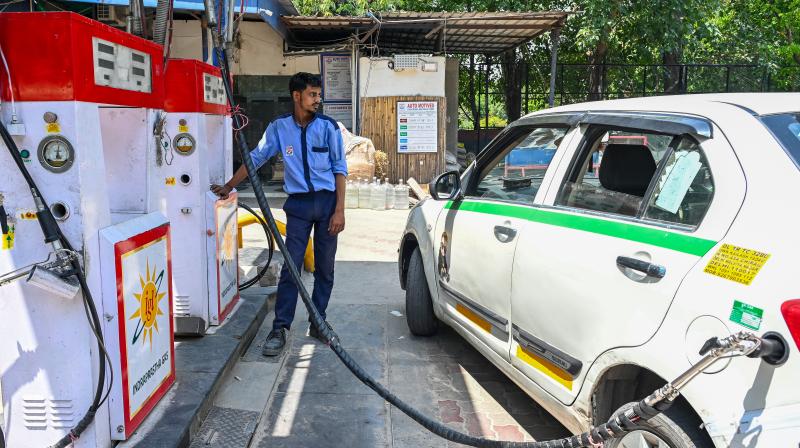 सीएनजी की कीमतें बढ़ने पर कांग्रेस ने सरकार पर साधा निशाना, कहा- सीएनजी की कीमतें बढ़ने पर कांग्रेस ने सरकार पर साधा निशाना, कहा-