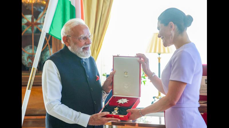 स्वीडन ने पीएम मोदी को ‘रॉयल ऑर्डर ऑफ द पोलर स्टार’ सम्मान से किया स्वीडन ने पीएम मोदी को ‘रॉयल ऑर्डर ऑफ द पोलर स्टार’ सम्मान से किया