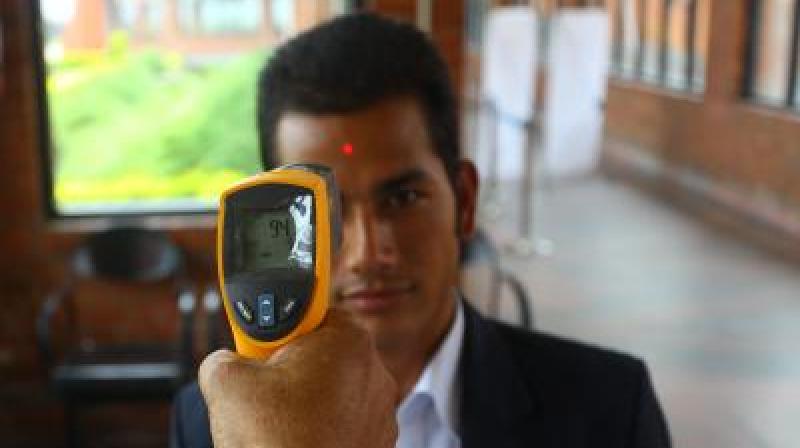 इबोला को फैलने से रोकने के लिए बड़े कदम उठा रहा अमेरिका इबोला को फैलने से रोकने के लिए बड़े कदम उठा रहा अमेरिका