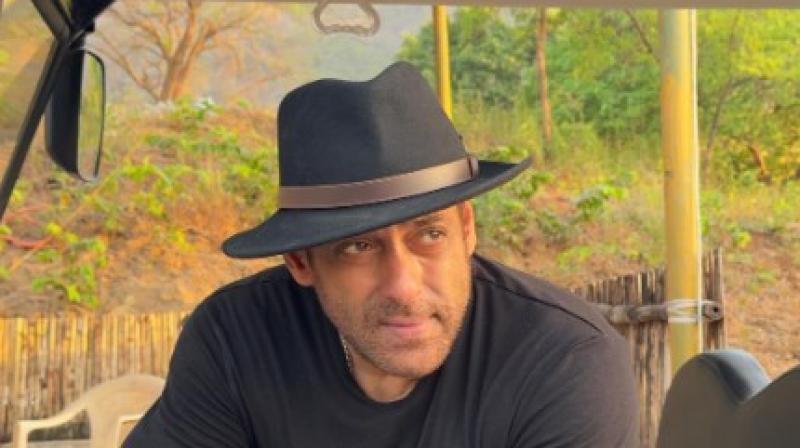 'इतने लोगों के बीच मैं तन्हा कैसे महसूस कर सकता हूं', सलमान खान ने अकेलेपन वाले बयान पर दी सफाई 'इतने लोगों के बीच मैं तन्हा कैसे महसूस कर सकता हूं', सलमान खान ने अकेलेपन वाले बयान पर दी सफाई