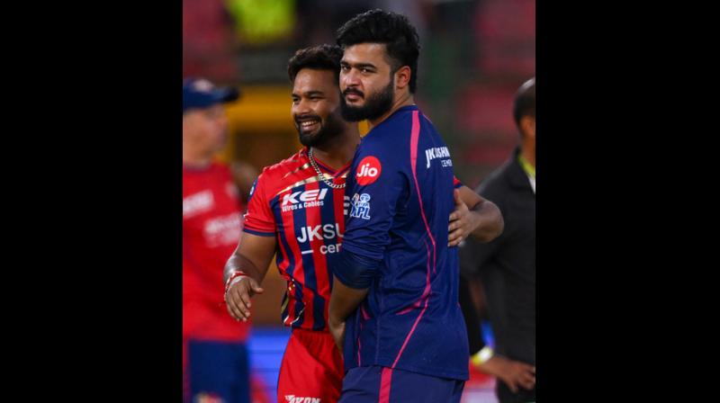आईपीएल 2026: आरआर ने एलएसजी के खिलाफ टॉस जीतकर गेंदबाजी चुनी, रॉयल्स आईपीएल 2026: आरआर ने एलएसजी के खिलाफ टॉस जीतकर गेंदबाजी चुनी, रॉयल्स