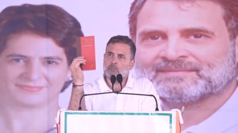 आर्थिक संकट और संविधान पर खतरे से देश को बचाना होगा: राहुल गांधी आर्थिक संकट और संविधान पर खतरे से देश को बचाना होगा: राहुल गांधी