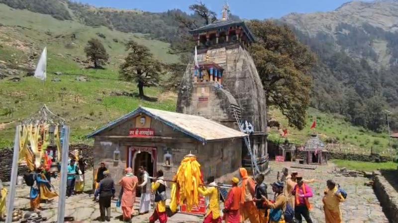 उत्तराखंड में वैदिक रीति-रिवाजों और मंत्रोच्चार के बीच मद्यमहेश्वर उत्तराखंड में वैदिक रीति-रिवाजों और मंत्रोच्चार के बीच मद्यमहेश्वर