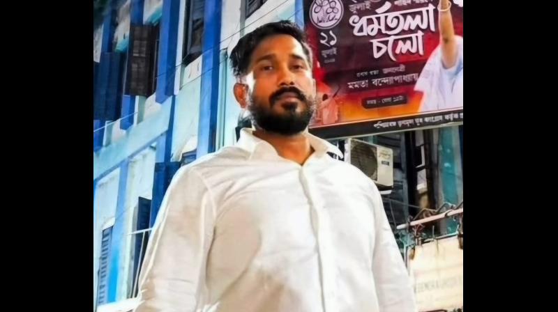 सोना पप्पू से जुड़े कथित जमीन धोखाधड़ी मामले में ईडी की बड़ी कार्रवाई, कोलकाता में कई ठिकानों पर मारा छापा सोना पप्पू से जुड़े कथित जमीन धोखाधड़ी मामले में ईडी की बड़ी कार्रवाई, कोलकाता में कई ठिकानों पर मारा छापा