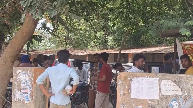 उत्तर प्रदेश: विश्वविद्यालयों में लागू होगा ड्रेस कोड, छात्रों और शिक्षकों ने फैसले का किया स्वागत उत्तर प्रदेश: विश्वविद्यालयों में लागू होगा ड्रेस कोड, छात्रों और शिक्षकों ने फैसले का किया स्वागत