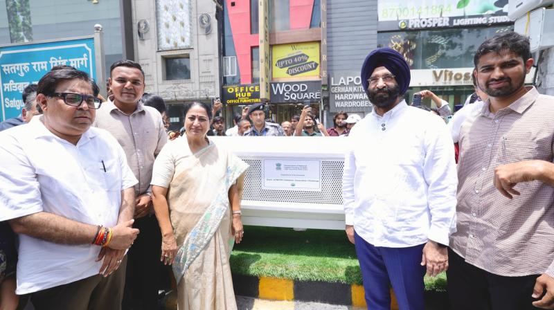 प्रदूषण पर ‘मेड इन इंडिया’ प्रहार, सीएम रेखा गुप्ता ने तीन ‘अल्ट्रा-मॉडर्न’ एयर प्यूरीफायर्स का किया ग्राउंड निरीक्षण प्रदूषण पर ‘मेड इन इंडिया’ प्रहार, सीएम रेखा गुप्ता ने तीन ‘अल्ट्रा-मॉडर्न’ एयर प्यूरीफायर्स का किया ग्राउंड निरीक्षण