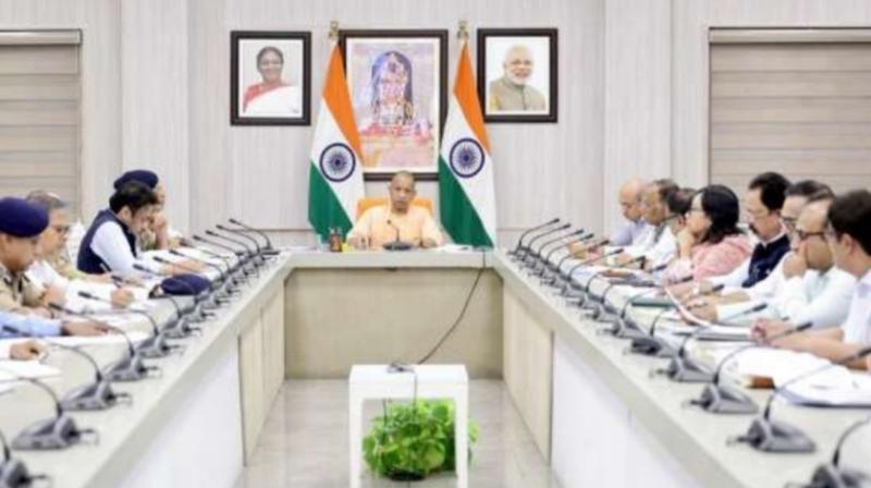 सभी थानों की सीसीटीवी मॉनिटरिंग के लिए बने सेंट्रल डैशबोर्ड: सीएम योगी सभी थानों की सीसीटीवी मॉनिटरिंग के लिए बने सेंट्रल डैशबोर्ड: सीएम योगी