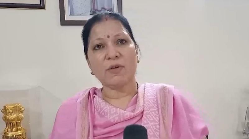 पेट्रोल-डीजल की कीमतों में फिर हुई, कांग्रेस-आप ने सरकार पर साधा निशाना पेट्रोल-डीजल की कीमतों में फिर हुई, कांग्रेस-आप ने सरकार पर साधा निशाना