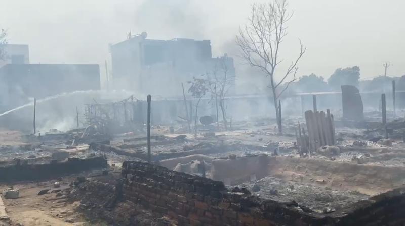 ग्रेटर नोएडा: झुग्गियों में भीषण आग, 20 से ज्यादा झुग्गियां जलकर राख, बाल-बाल बचे लोग ग्रेटर नोएडा: झुग्गियों में भीषण आग, 20 से ज्यादा झुग्गियां जलकर राख, बाल-बाल बचे लोग
