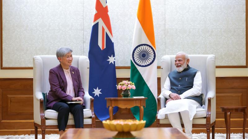 पीएम मोदी ने ऑस्ट्रेलिया की विदेश मंत्री पेनी वोंग से की मुलाकात, बोले- खुशहाल हिंद-प्रशांत के लिए काम करते रहेंगे पीएम मोदी ने ऑस्ट्रेलिया की विदेश मंत्री पेनी वोंग से की मुलाकात, बोले- खुशहाल हिंद-प्रशांत के लिए काम करते रहेंगे