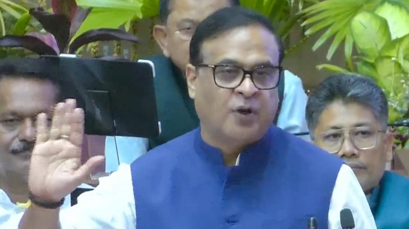 यूसीसी पर कांग्रेस ने सांप्रदायिक ताकतों के आगे घुटने टेक दिए: सीएम हिमंत सरमा यूसीसी पर कांग्रेस ने सांप्रदायिक ताकतों के आगे घुटने टेक दिए: सीएम हिमंत सरमा