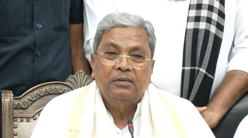 कर्नाटक का सियासी घमासान 'थमा', सिद्दारमैया ने दिया इस्तीफा, हाईकमान के निर्देश पर उठाया कदम कर्नाटक का सियासी घमासान 'थमा', सिद्दारमैया ने दिया इस्तीफा, हाईकमान के निर्देश पर उठाया कदम