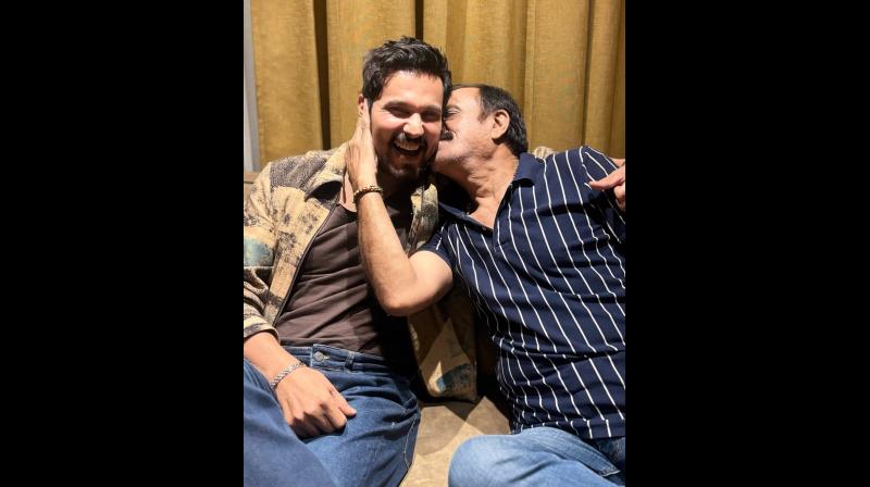 'इंस्पेक्टर अविनाश' को असली अविनाश मिश्रा से मिला प्यार, रणदीप हुड्डा बोले- 'मेरे लिए इससे बड़ा सम्मान नहीं' 'इंस्पेक्टर अविनाश' को असली अविनाश मिश्रा से मिला प्यार, रणदीप हुड्डा बोले- 'मेरे लिए इससे बड़ा सम्मान नहीं'