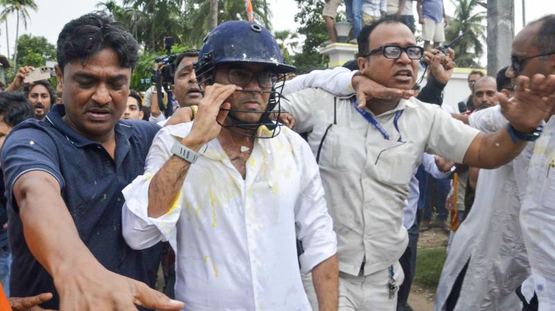 अभिषेक बनर्जी पर हमले के मामले में छह गिरफ्तार, पुलिस ने रातभर चलाया सर्च अभियान अभिषेक बनर्जी पर हमले के मामले में छह गिरफ्तार, पुलिस ने रातभर चलाया सर्च अभियान