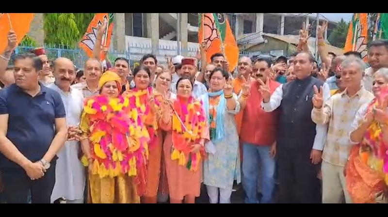 हिमाचल के तीन नगर निगमों पर भाजपा का कब्जा, पालमपुर में कांग्रेस ने दिखाया दम