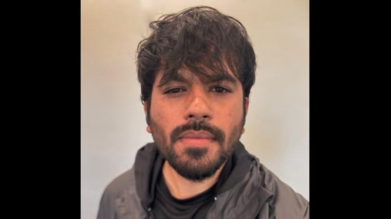 कॉकरोच जनता पार्टी के संस्थापक लौटेंगे भारत, अभिजीत दीपके बोले-हम कब तक डरकर जिएंगे कॉकरोच जनता पार्टी के संस्थापक लौटेंगे भारत, अभिजीत दीपके बोले-हम कब तक डरकर जिएंगे