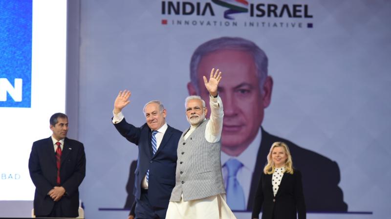 पीएम मोदी के इजरायल दौरे पर 'द यरूशलम पोस्ट' ने फ्रंट पेज पर लिखा, 'दो प्राचीन राष्ट्रों ने एक नया अध्याय शुरू किया' पीएम मोदी के इजरायल दौरे पर 'द यरूशलम पोस्ट' ने फ्रंट पेज पर लिखा, 'दो प्राचीन राष्ट्रों ने एक नया अध्याय शुरू किया'