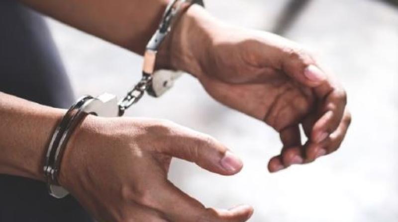 मुंबई में 25 बांग्लादेशी नागरिक गिरफ्तार, कोलकाता से दिल्ली, गुजरात मुंबई में 25 बांग्लादेशी नागरिक गिरफ्तार, कोलकाता से दिल्ली, गुजरात