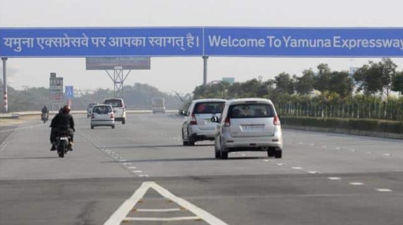 योगी सरकार का धरना प्रदर्शन के खिलाफ बड़ा एक्शन, यमुना एक्सप्रेस-वे ‘नो प्रोटेस्ट जोन’ घोषित