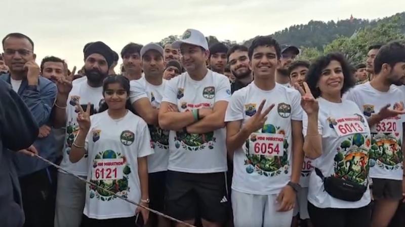 विश्व पर्यावरण दिवस पर शिमला में मिनी मैराथन को राज्यपाल ने दिखाई हरी झंडी