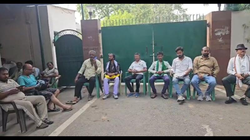 लालू परिवार की सुरक्षा बहाल करो, नहीं तो हम डटे रहेंगे: सरकार को राजद कार्यकर्ताओं का अल्टीमेटम लालू परिवार की सुरक्षा बहाल करो, नहीं तो हम डटे रहेंगे: सरकार को राजद कार्यकर्ताओं का अल्टीमेटम