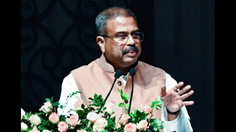 नीट यूजी पुनर्परीक्षा: सरकार छात्रों के हितों की रक्षा के लिए पूरी तरह प्रतिबद्ध: धर्मेंद्र प्रधान नीट यूजी पुनर्परीक्षा: सरकार छात्रों के हितों की रक्षा के लिए पूरी तरह प्रतिबद्ध: धर्मेंद्र प्रधान