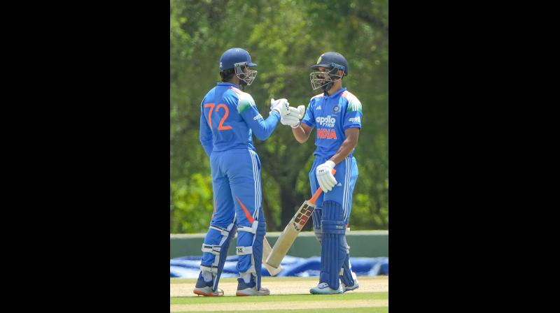 त्रिकोणीय सीरीज: इंडिया ए ने रोमांचक मुकाबले में श्रीलंका ए को 8 रन से हराया त्रिकोणीय सीरीज: इंडिया ए ने रोमांचक मुकाबले में श्रीलंका ए को 8 रन से हराया