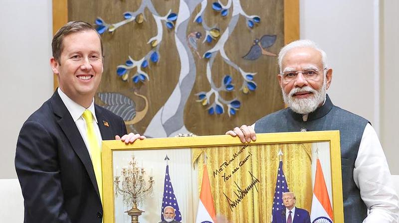 भारत के सबसे लंबे समय तक निर्वाचित प्रधानमंत्री बनने पर नाइजीरियाई राष्ट्रपति और अमेरिकी राजदूत ने पीएम मोदी को दी बधाई भारत के सबसे लंबे समय तक निर्वाचित प्रधानमंत्री बनने पर नाइजीरियाई राष्ट्रपति और अमेरिकी राजदूत ने पीएम मोदी को दी बधाई