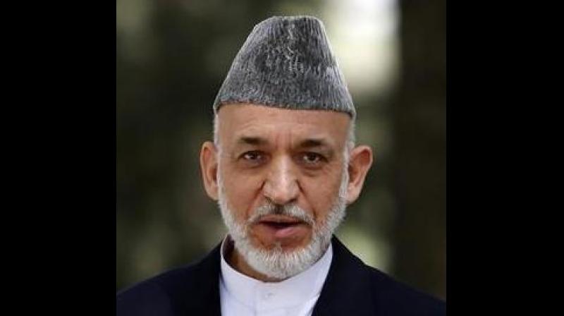 अफगानिस्तान पर पाकिस्तानी हवाई हमले की पूर्व अफगान राष्ट्रपति करजई ने की निंदा अफगानिस्तान पर पाकिस्तानी हवाई हमले की पूर्व अफगान राष्ट्रपति करजई ने की निंदा