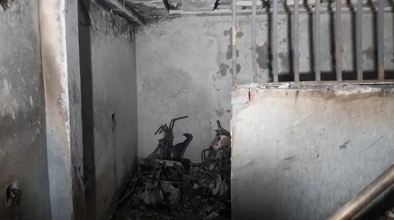 दिल्ली के तुगलकाबाद एक्सटेंशन में बहुमंजिला इमारत में लगी भीषण आग, 3 लोगों की मौत दिल्ली के तुगलकाबाद एक्सटेंशन में बहुमंजिला इमारत में लगी भीषण आग, 3 लोगों की मौत
