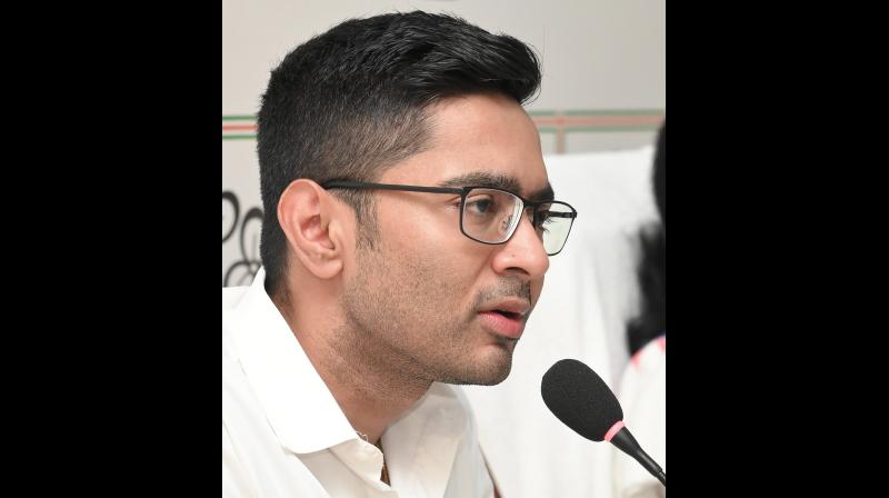 'कल्याण बनर्जी बचपन से मेरा मार्गदर्शन करते आए हैं', घमंडी होने के आरोप पर अभिषेक बनर्जी का बयान 'कल्याण बनर्जी बचपन से मेरा मार्गदर्शन करते आए हैं', घमंडी होने के आरोप पर अभिषेक बनर्जी का बयान