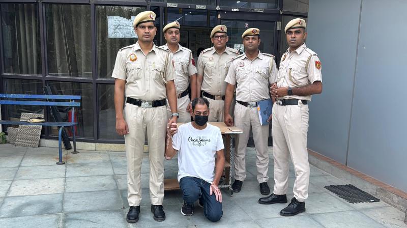 दिल्ली पुलिस ने किया ऑनलाइन इन्वेस्टमेंट फ्रॉड रैकेट का भंडाफोड़, यूक्रेन से जुड़े नेटवर्क का भारतीय हैंडलर गिरफ्तार दिल्ली पुलिस ने किया ऑनलाइन इन्वेस्टमेंट फ्रॉड रैकेट का भंडाफोड़, यूक्रेन से जुड़े नेटवर्क का भारतीय हैंडलर गिरफ्तार