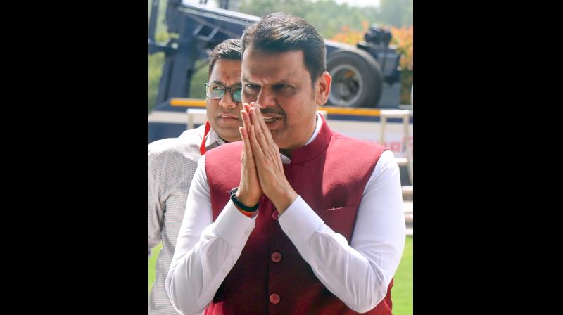 सोलापुर में भीषण सड़क हादसा, कुएं में पिकअप वैन गिरने से आठ की मौत, सीएम फडणवीस ने जताया दुख सोलापुर में भीषण सड़क हादसा, कुएं में पिकअप वैन गिरने से आठ की मौत, सीएम फडणवीस ने जताया दुख