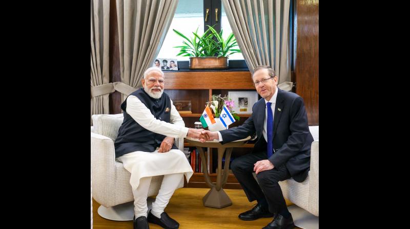 हिब्रू में पीएम मोदी का संदेश, 'जय हिंद' से हर्जोग ने दिया दिल जितने वाला जवाब हिब्रू में पीएम मोदी का संदेश, 'जय हिंद' से हर्जोग ने दिया दिल जितने वाला जवाब