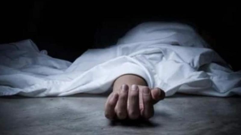 दिल्ली में नीट की तैयारी कर रही छात्रा ने की आत्महत्या, सुसाइड नोट बरामद दिल्ली में नीट की तैयारी कर रही छात्रा ने की आत्महत्या, सुसाइड नोट बरामद