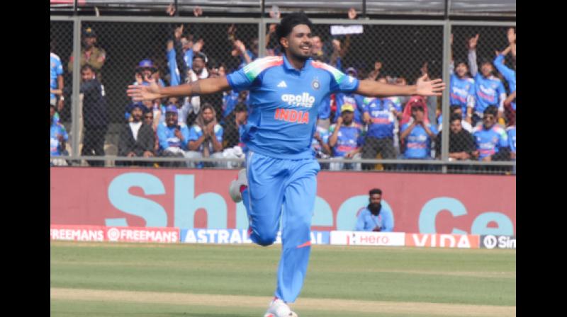 अफगानिस्तान के खिलाफ तीसरे वनडे के लिए भारतीय टीम में शामिल हुए हर्षित राणा अफगानिस्तान के खिलाफ तीसरे वनडे के लिए भारतीय टीम में शामिल हुए हर्षित राणा
