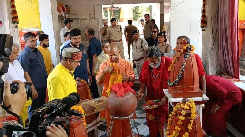 ललितपुर को मिली मेडिकल कॉलेज-फार्मा पार्क की सौगात, योगी बोले-माफिया और परिवारवाद ने बुंदेलखंड को किया था बर्बाद ललितपुर को मिली मेडिकल कॉलेज-फार्मा पार्क की सौगात, योगी बोले-माफिया और परिवारवाद ने बुंदेलखंड को किया था बर्बाद
