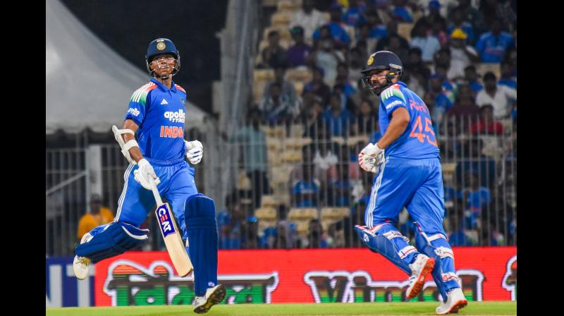 वनडे सीरीज: प्रसिद्ध के बाद रोहित-यशस्वी का जलवा, अफगानिस्तान को 9 विकेट से रौंदकर भारत ने 'क्लीन स्वीप' किया वनडे सीरीज: प्रसिद्ध के बाद रोहित-यशस्वी का जलवा, अफगानिस्तान को 9 विकेट से रौंदकर भारत ने 'क्लीन स्वीप' किया