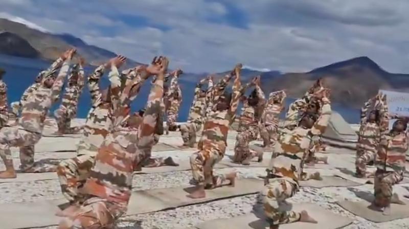 14,000 फीट की ऊंचाई से लेकर समुद्र की गहराई में योगाभ्यास, नौसेना और 14,000 फीट की ऊंचाई से लेकर समुद्र की गहराई में योगाभ्यास, नौसेना और