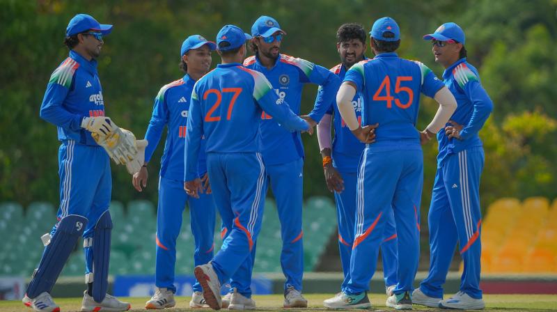 त्रिकोणीय सीरीज: दांबुला में वैभव का तूफान, भारत-ए ने फाइनल में श्रीलंका-ए को 66 रन से हराया त्रिकोणीय सीरीज: दांबुला में वैभव का तूफान, भारत-ए ने फाइनल में श्रीलंका-ए को 66 रन से हराया